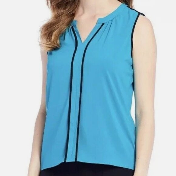 Split V Knit Shell - Picture 2 of 7